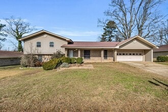 Building Photo - 415 Forrest Ct