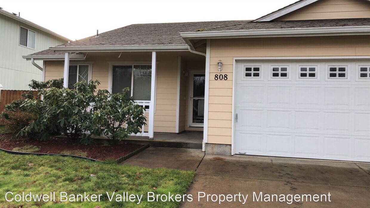 Primary Photo - 3 br, 2 bath House - 808 Riverbow Ave NW