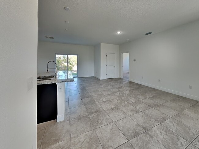 Building Photo - 178 Marion Oaks Pass