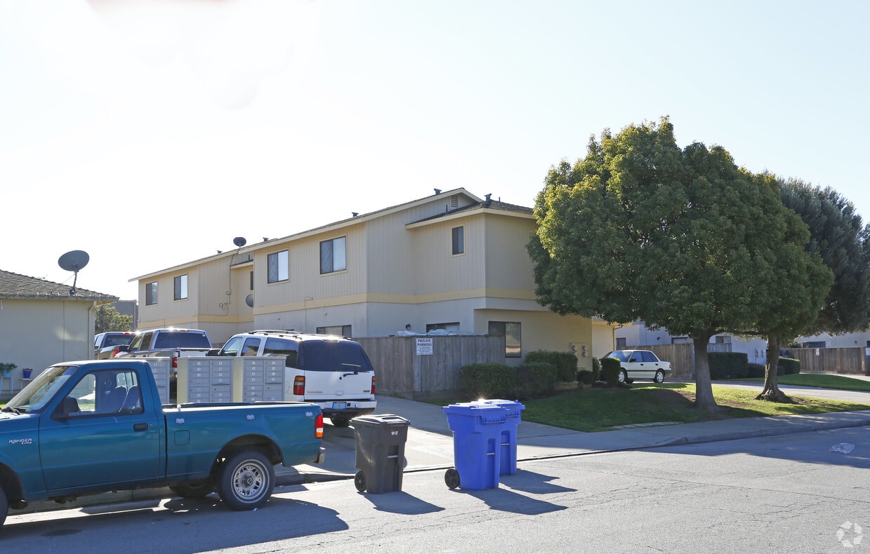 511 - 517 Chardonnay Dr - 503 Chardonnay Dr