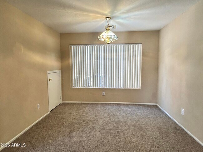 Foto del edificio - 2109 N 109th Ave