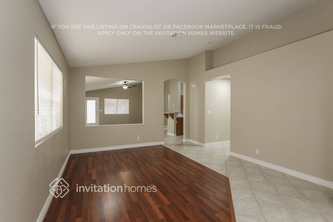 Foto del edificio - 5826 Springmist St