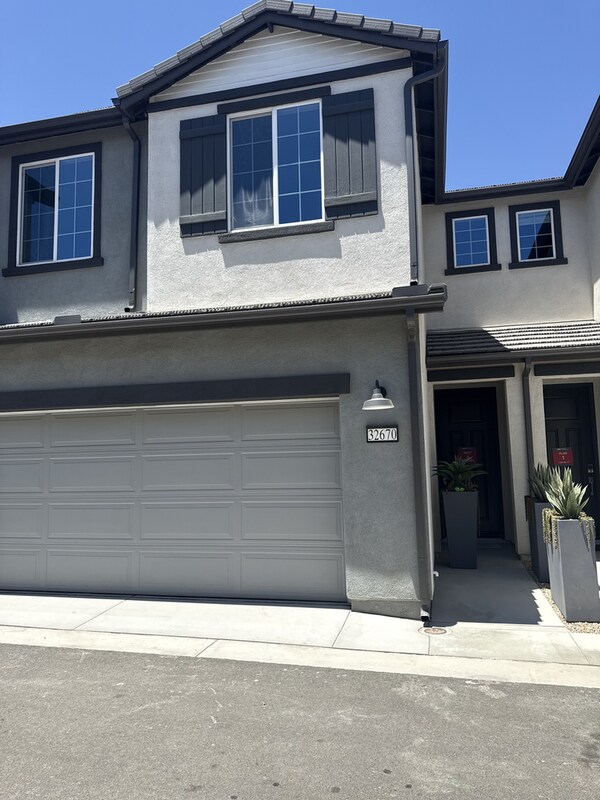 Foto del edificio - 32670 Ventura Ln