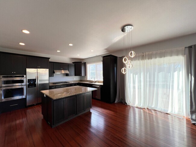 Foto del edificio - 1592 Kingston Way