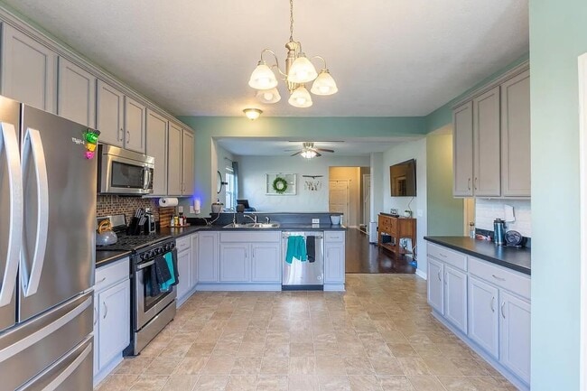 Building Photo - 564 Summer Tree Loop