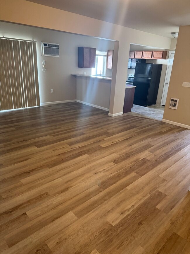 Building Photo - 5209 E Upriver Dr