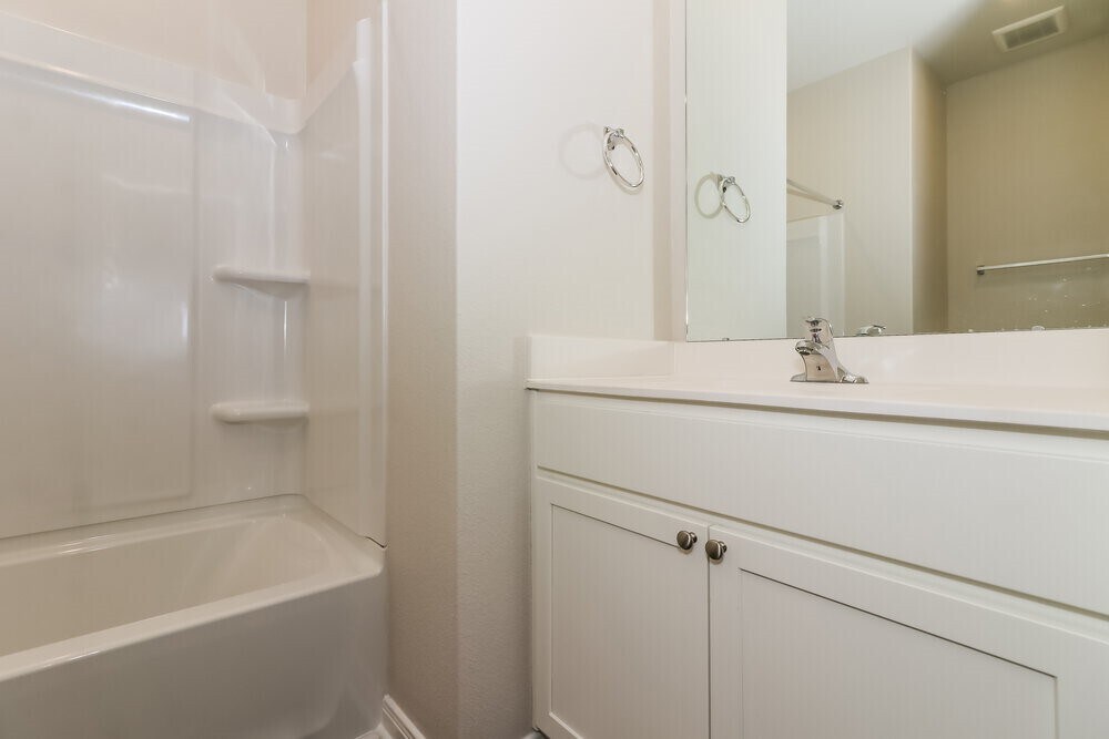 Foto del edificio - 401 Polly Grv Dr