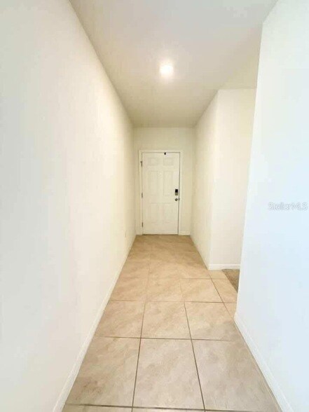 Foto del edificio - 6877 Botanic Blvd