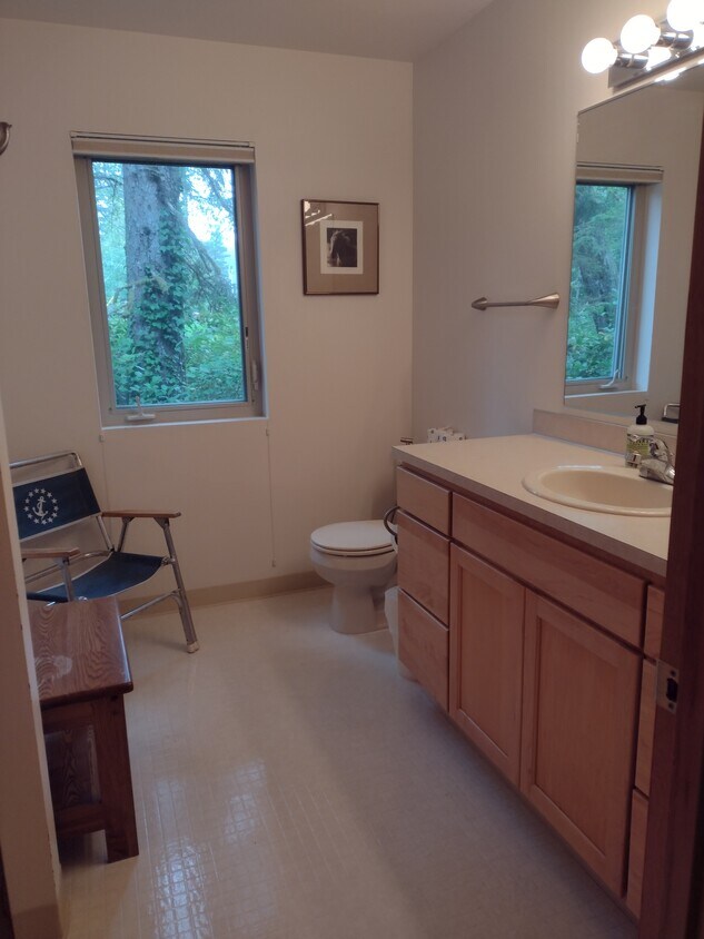 Primary Photo - 34690 Nehalem Ave