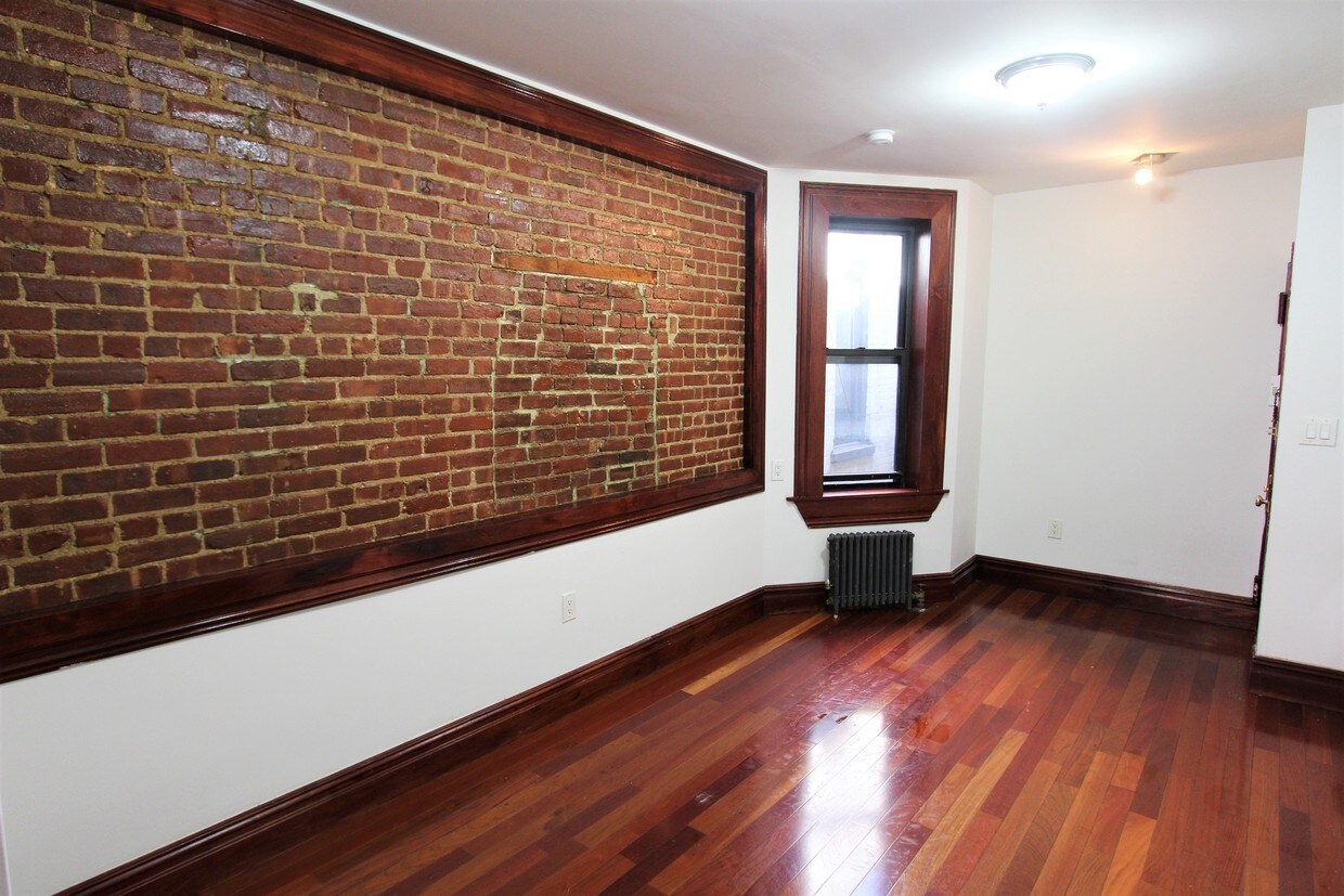 Foto principal - 1408 Madison Ave