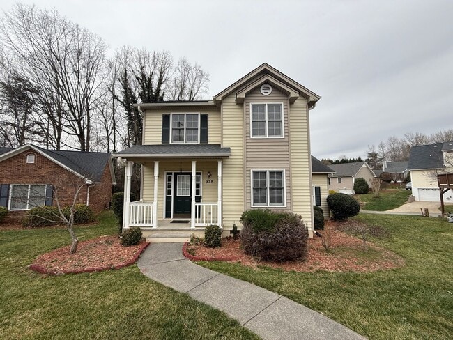 Photo - 928 Heatherstone Dr House