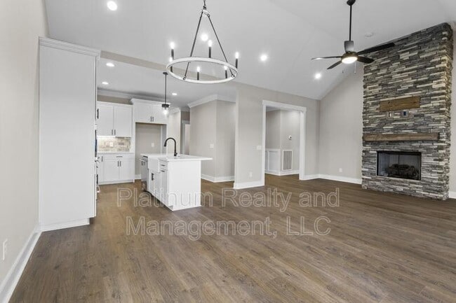 Building Photo - 1065 Veridian Drive