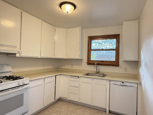 Foto del edificio - Charming 2 Bedroom San Anselmo Home