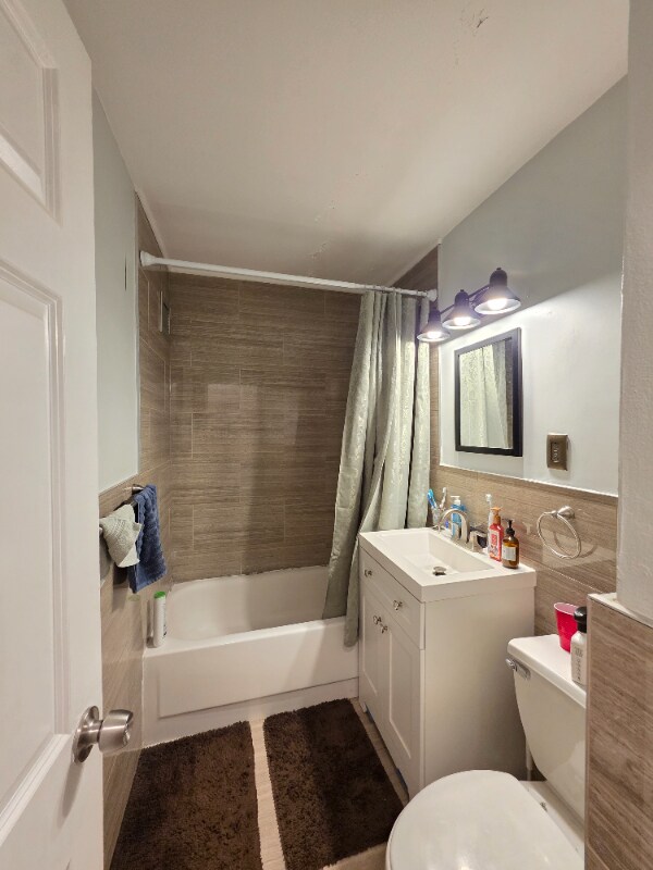 Foto del edificio - 135 Montgomery St