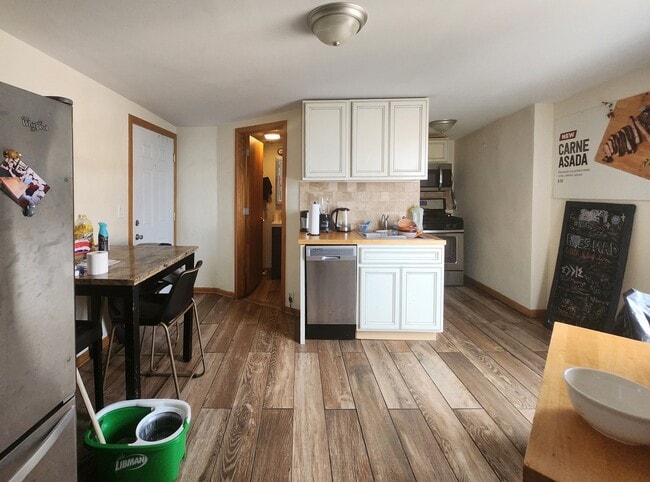 Foto del edificio - 1316 W 18th St