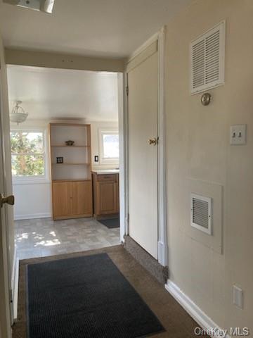 Building Photo - 14 Glass St