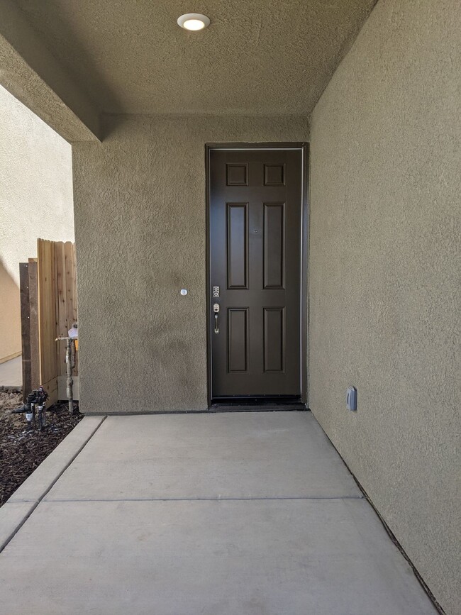 Building Photo - Ready Now! Beautiful Two Story Home in Nor...