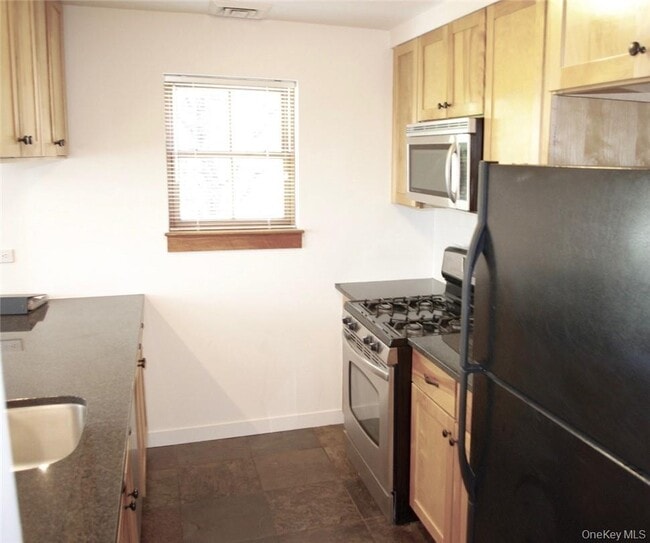 Foto del edificio - 120 Main St