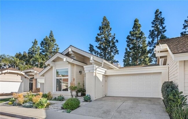 Building Photo - 41 Hillgrass
