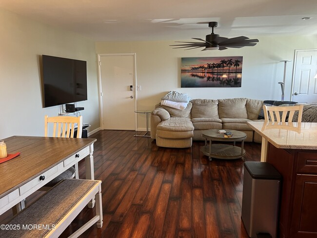Building Photo - 24 Wharfside Dr