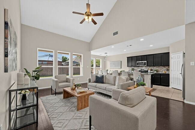 Foto del edificio - 517 High Desert Dr
