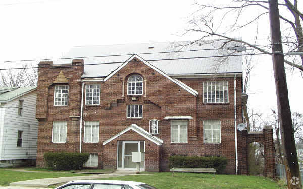 Primary Photo - 279-& 285 Whittemore St