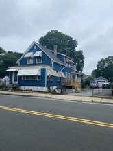 Building Photo - 74 Carlisle St