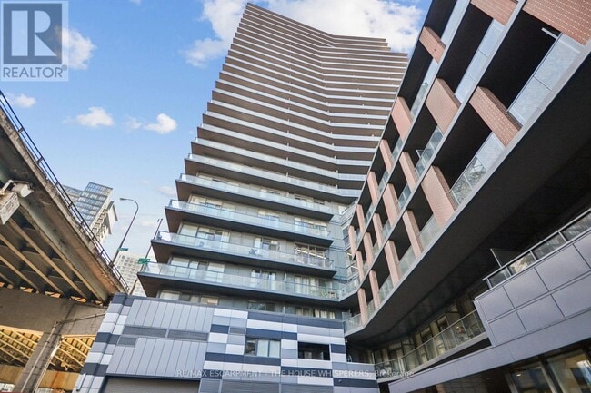 Building Photo - 20 Bruyeres Mews