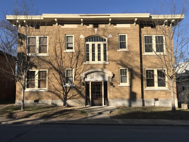 Foto del edificio - 616 E 7th St