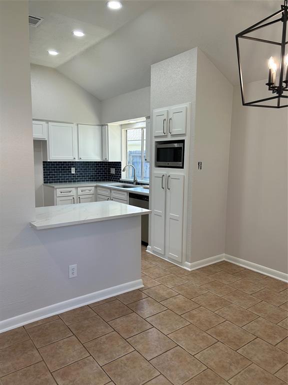 Foto del edificio - 8639 Sunny Ridge Dr