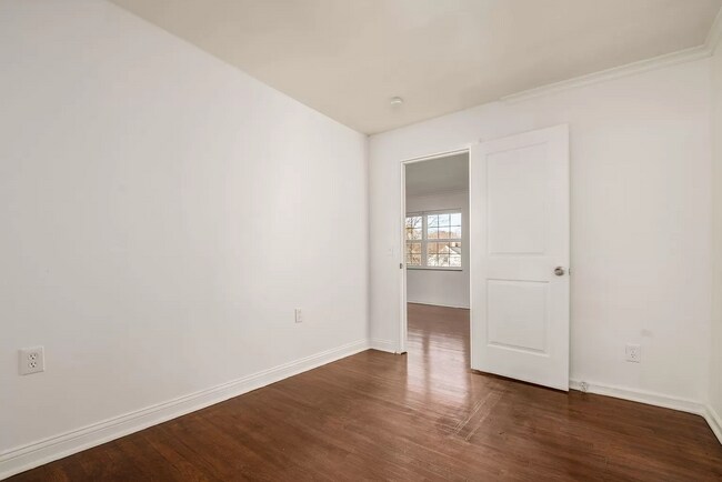 Foto del edificio - 2365 E Livingston Ave