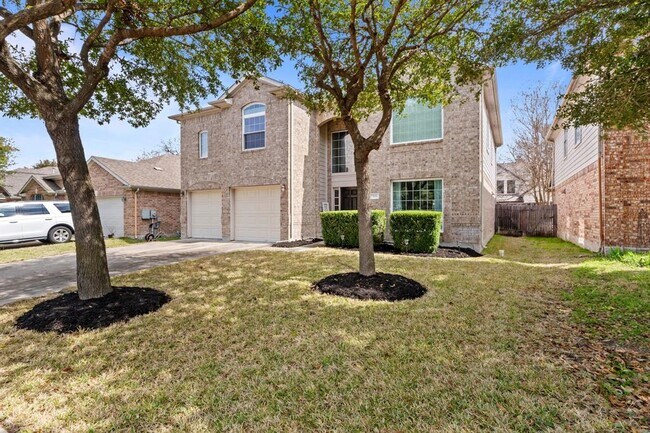 Building Photo - 525 Golden Creek Dr