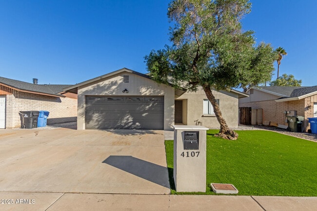 Foto del edificio - 4107 N 106th Ave