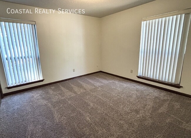 Foto del edificio - 337 Lewis St