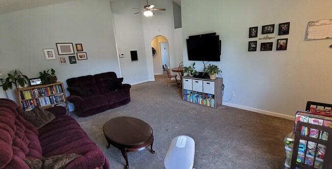 Building Photo - Beautifully Maintained Fairfield Home