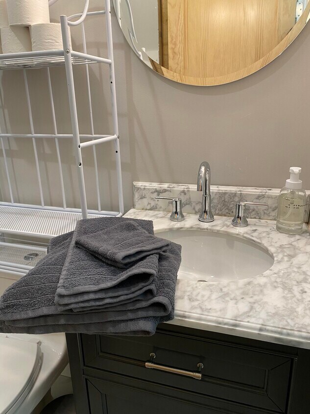 Bathroom w/ linens included - 310 Joyce Rd