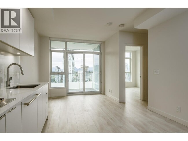 Building Photo - 537-1537 Cottonwood Ave