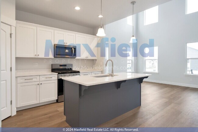 Foto del edificio - END UNIT - EV Ready - 3BD 2.5 BA 2GA