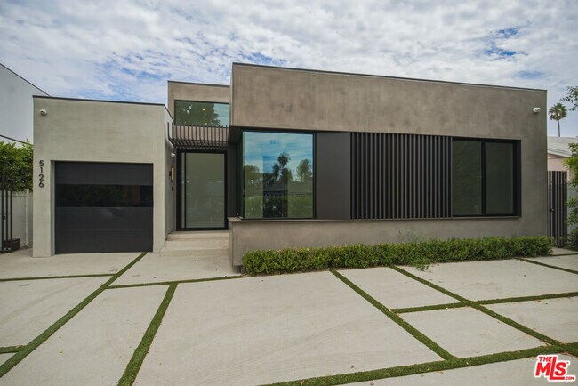 Foto del edificio - 5126 Lindley Ave