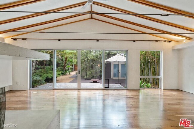 Foto del edificio - 2 br, 2 bath House - 625 Santa Clara Ave