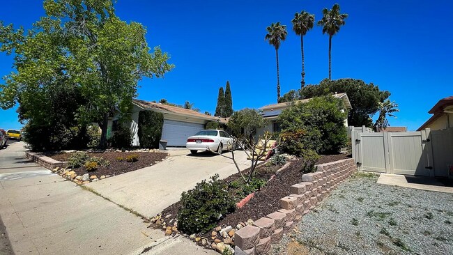 Foto del edificio - 1649 Jade Ave