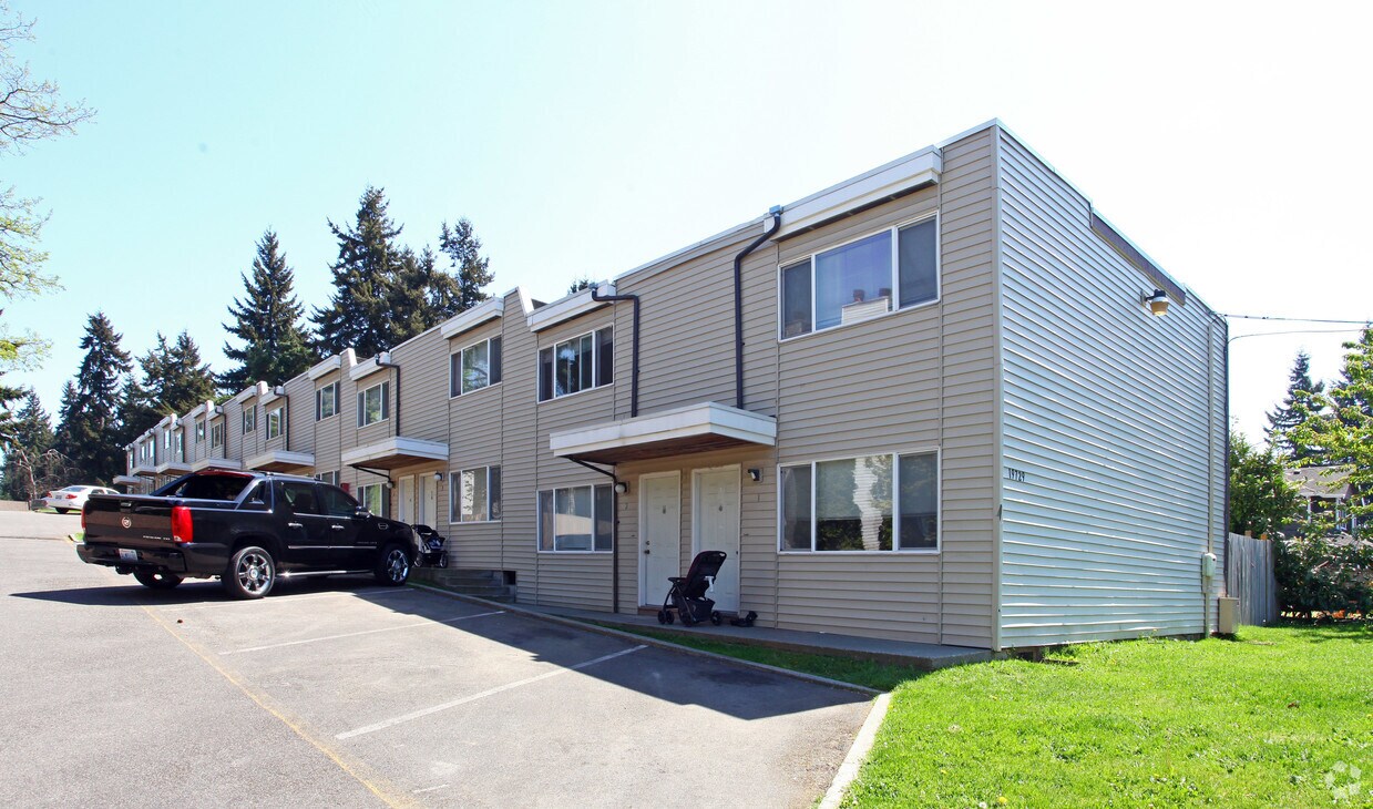 Primary Photo - North Isle Apartments