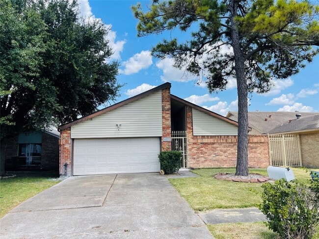 Foto del edificio - 6823 Songbrook Dr