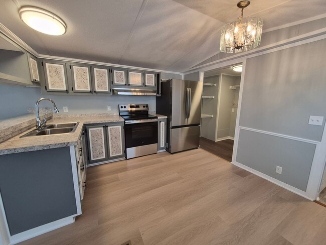 Building Photo - New Listing!!