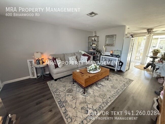 Foto del edificio - 600 Briarwood Rd