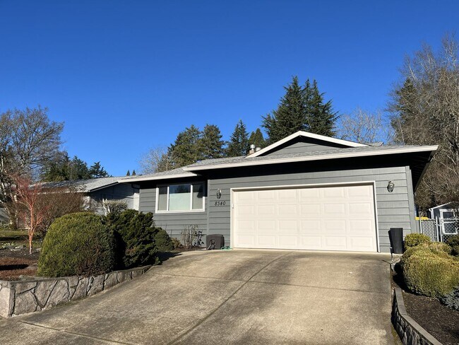 Foto del edificio - Move-In Ready Single-Story with Beautiful Front Garden & Spacious Kitchen