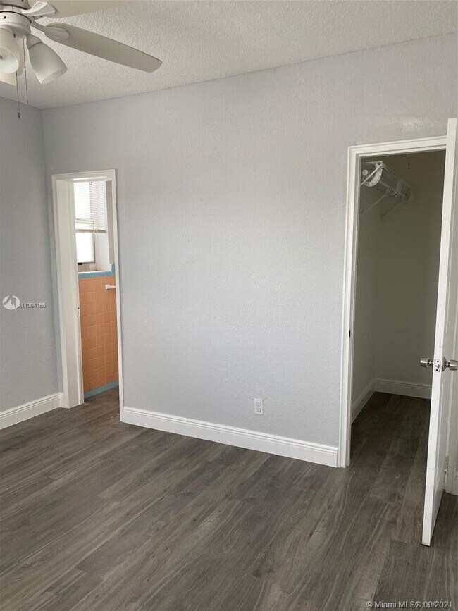 Foto del edificio - 3480 NW 7th St