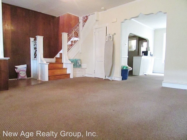 Building Photo - 3 br, 1 bath House - 32 S Fallon Street