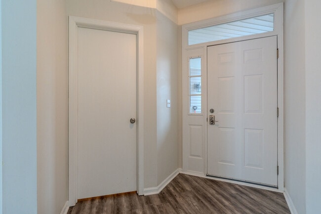 Building Photo - 1033 Key Largo Dr