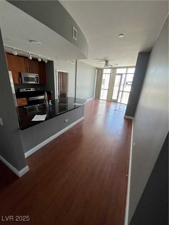 Building Photo - 200 W Sahara Ave